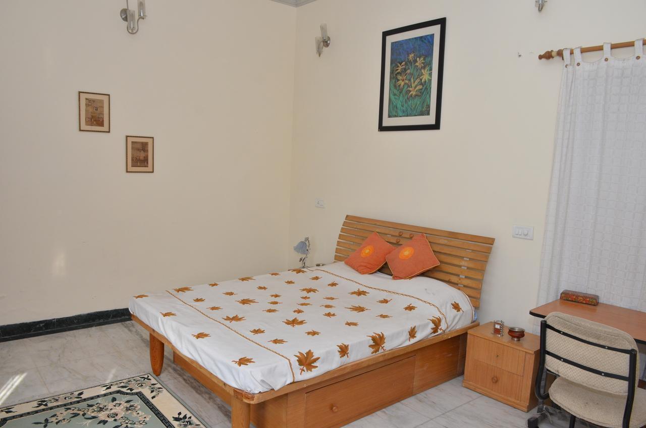 Sandy'S Homestay Jammu Eksteriør billede