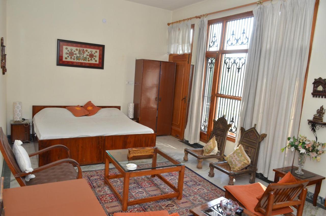 Sandy'S Homestay Jammu Eksteriør billede