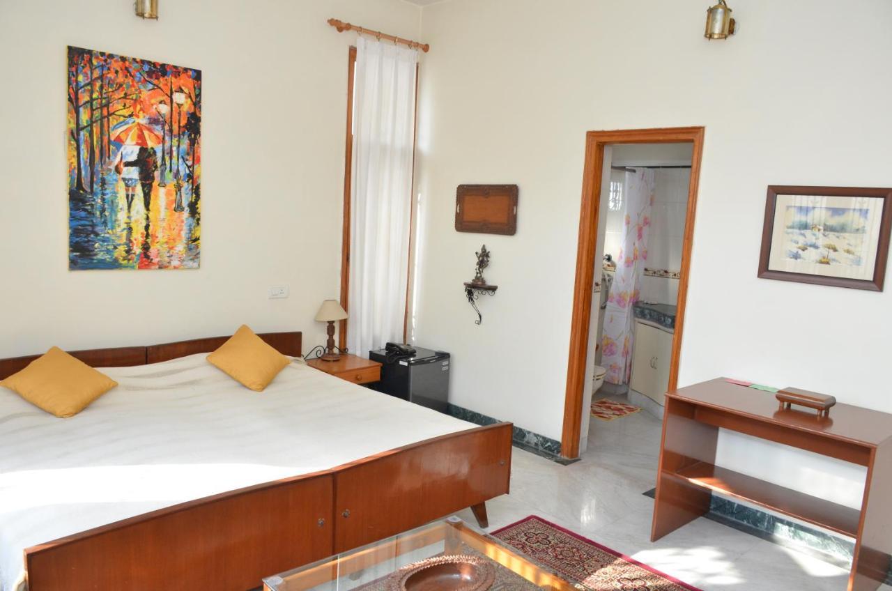 Sandy'S Homestay Jammu Eksteriør billede